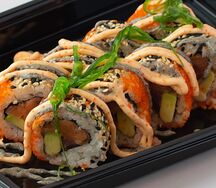 Ролл Магуро-тобико