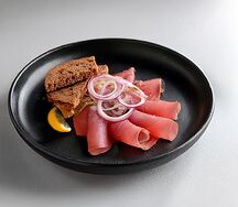 Строганина из тунца