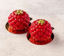 Пирожное Малина-базилик