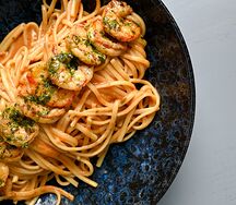 Спагетти с аргентинскими креветками и соусом из анчоусов