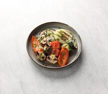 Овощи гриль с соусом песто