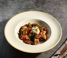 Теплый салат с хрустящими баклажаном