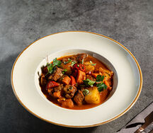 Томленый барашек с овощами