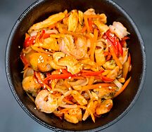 Вок с морепродуктами