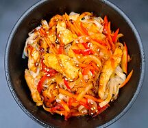 Вок с курицей