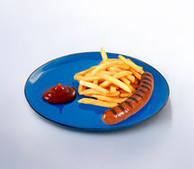 Картофель фри с сосиской