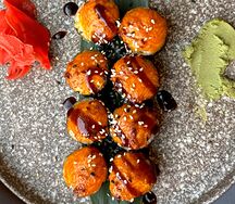 Запеченый ролл с лососем