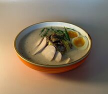 Сырный рамён с курицей