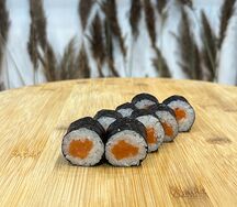 Хосомаки с лососем