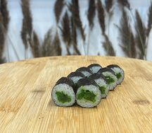 Хосомаки с чукой