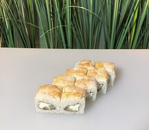 Ролл с тигровой креветкой и ананасом