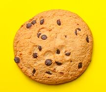 Печенье с шоколадной крошкой