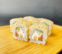 Ролл с жареной курицей