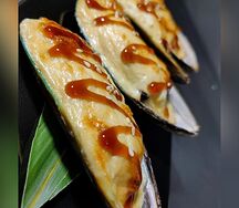 Мидии, запечённые с креветкой