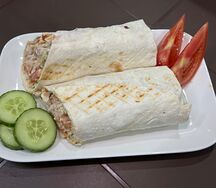 Шаурма с курицей на углях