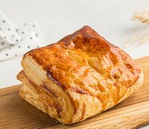 Слойка с ветчиной и сыром