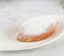 Пирожок с вишней