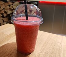 Фирменный сплеш-коктейль Клубника