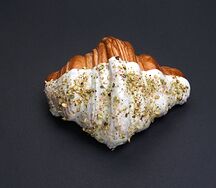 Круассан фисташковый
