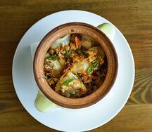 Пельмени из мяса птицы в горшочке