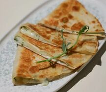 Лепешка с сыром и зеленью