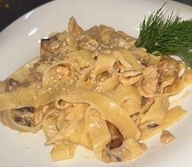 Паста с курицей и грибами