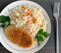 Котлета рыбная с гарниром на выбор