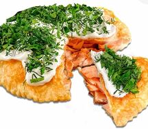 Пирог с красной рыбой