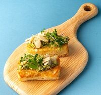 Мини бриошь с гуакамоле из авокадо