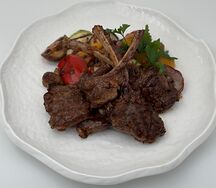 Каре барашка с овощами гриль