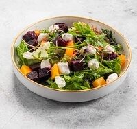 Салат со свеклой и рукколой