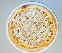 Пицца с курицей и шампиньонами