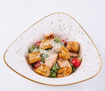 Цезарь с курицей