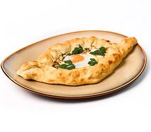 Хачапури по-аджарски с мясом и кинзой