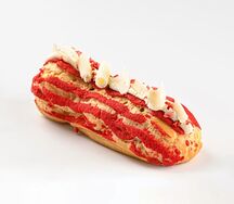 Эклер малиновый 