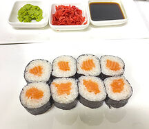 Ролл Сяке маки