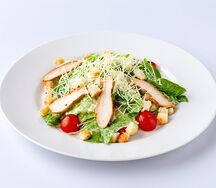 Салат Цезарь с курицей