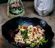 Оливье по-грузински с мясом