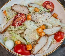 Цезарь с курицей