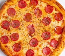 Пицца пепперони