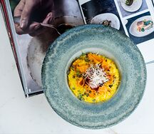 Ризотто с мускатной тыквой, беконом криспи и шафраном