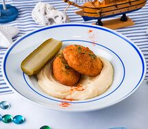 Миниатюрные котлеты по-одесски с картофельным пюре