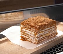 Медовик с Солёной Карамелью