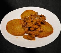 Драники с мачанкой