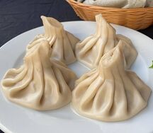 Хинкали с бараниной и зеленью