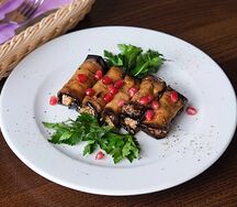 Рулетики из баклажанов