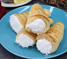 Трубочка слоеная с кремом пломбир