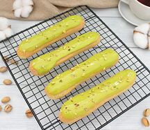 Пирожное заварное Фисташка