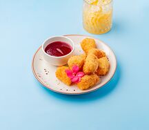 Жареный камамбер с ягодным кули