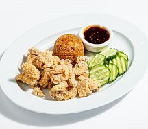 Хрустящий цыплёнок и жареный рис